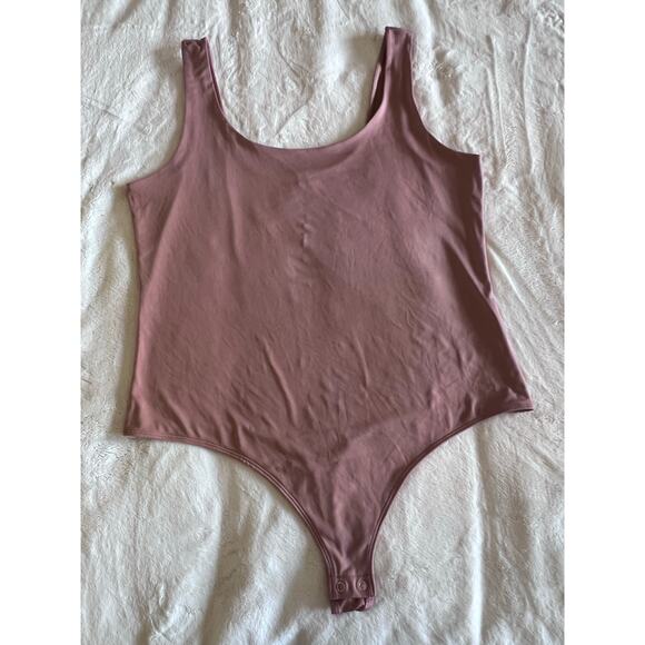 EXPRESS Stretch Thong Snap Bodysuit Size XL Rose Gold Sleeveless Body Contour - Picture 3 of 7